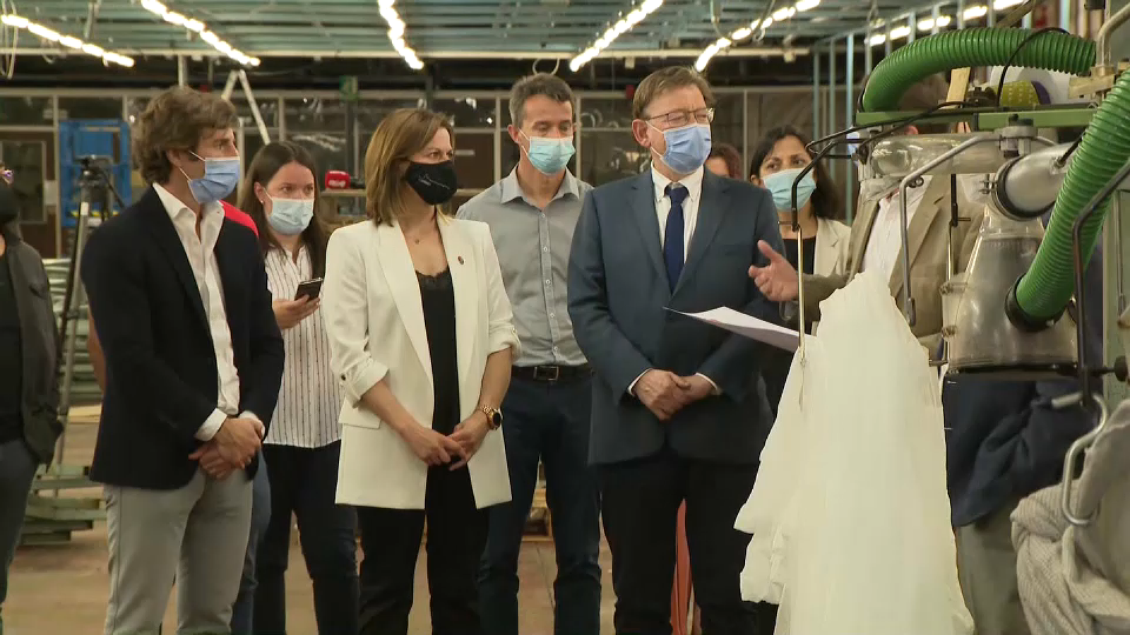 El president de la Generalitat visita Marie Claire amb els nous gestors de l'empresa