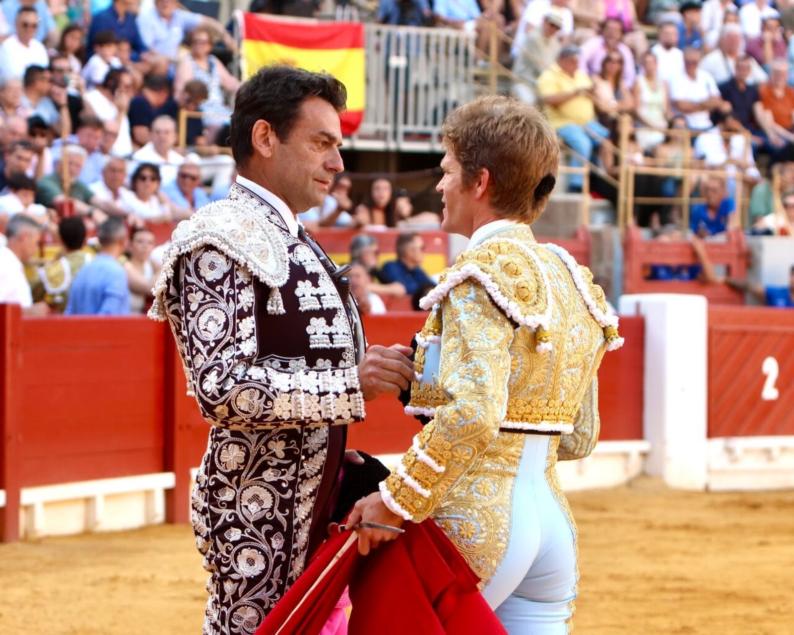 En la correguda del diumenge, Borja Jiménez li va brindar al torero de Burjassot, Luis Blázquez, que enguany es retira