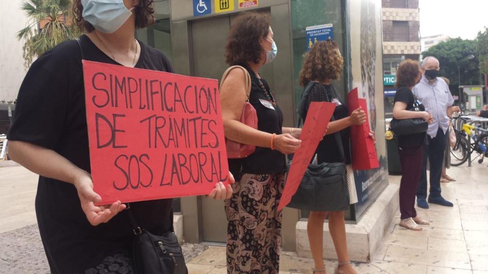 Els advocats laboralistes denuncien la saturació del sector per l'augment dels ERTO i la disparitat de normes