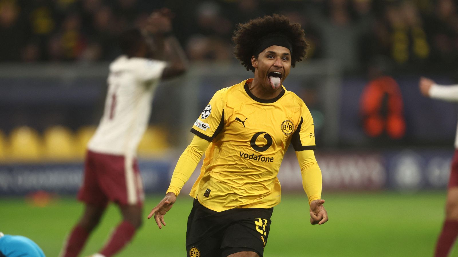 Adeyemi celebra un dels gols