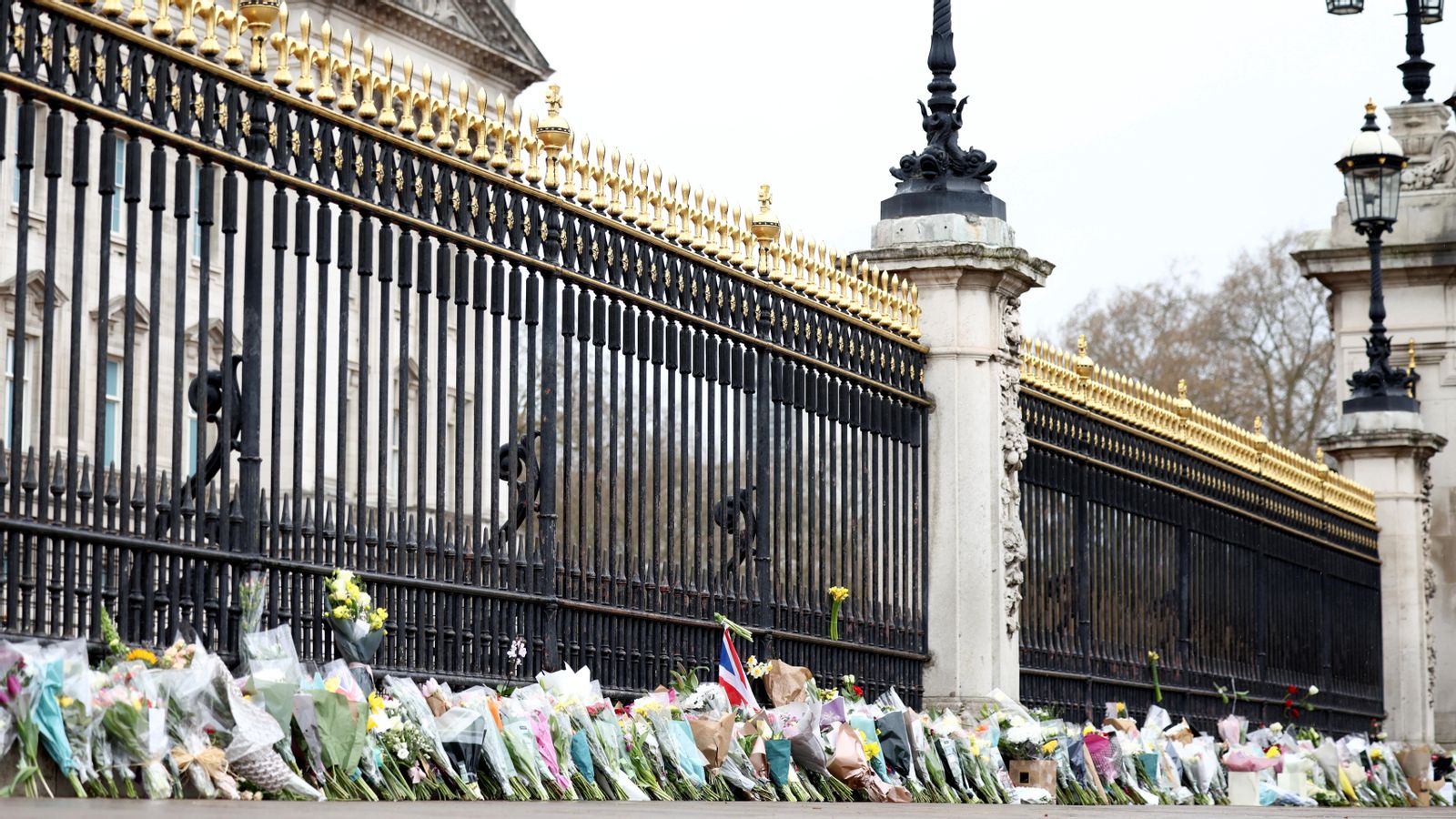 Flors a les portes del palau de Buckingham