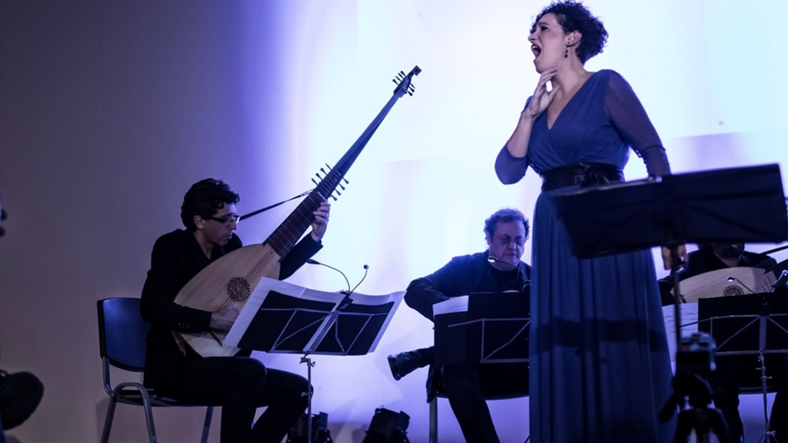 20.03.2023 | Orquestres i rondalles de pols i pua, Llos Festival, "El Cerverator" i Èlia Casanova