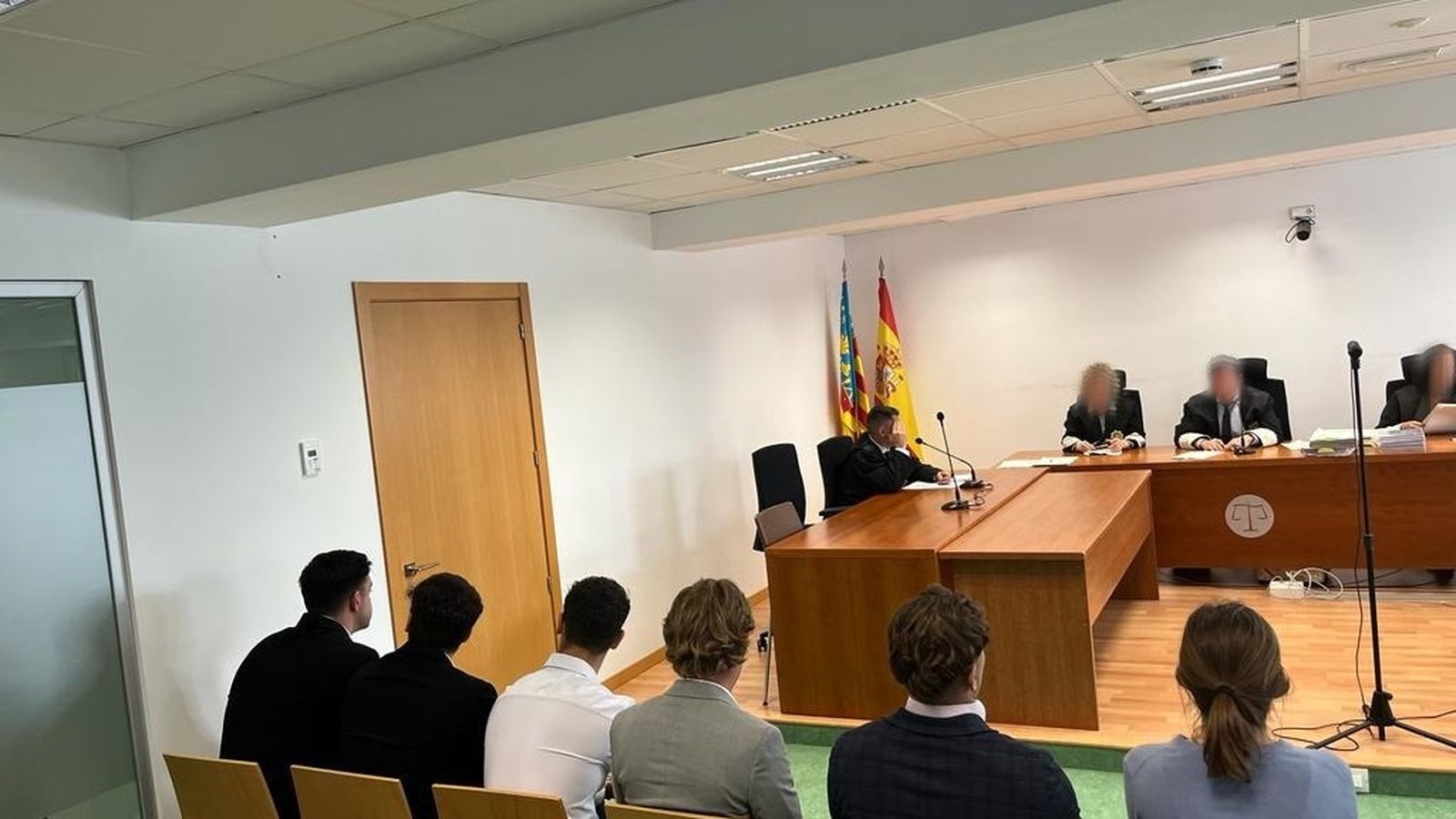 Els cinc acusats, aquest dilluns