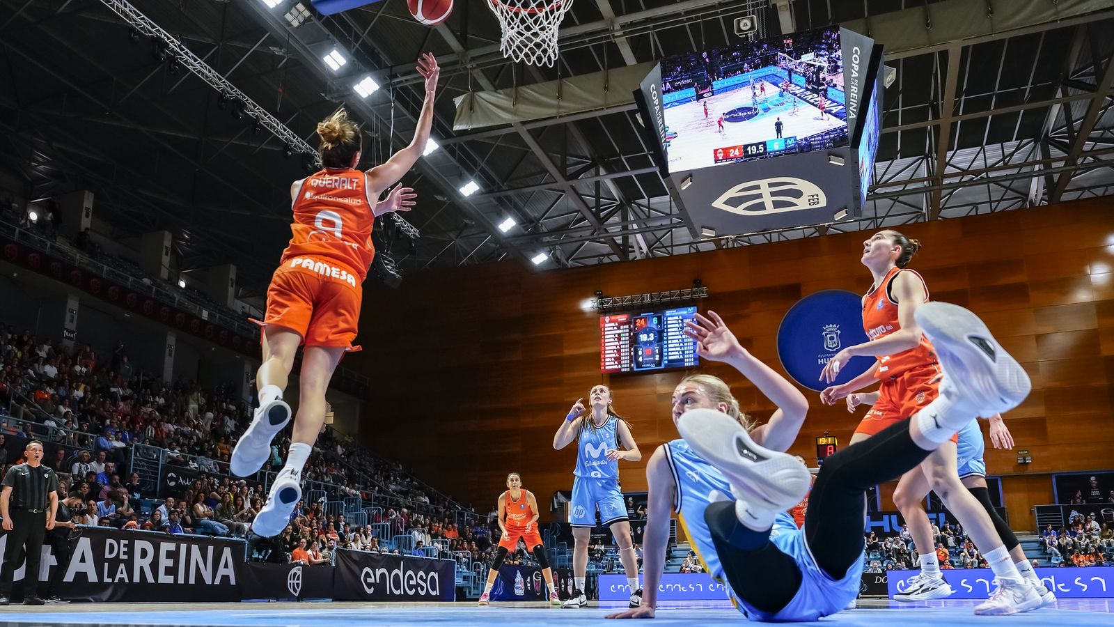 Queralt fa una cistella en la semifinal