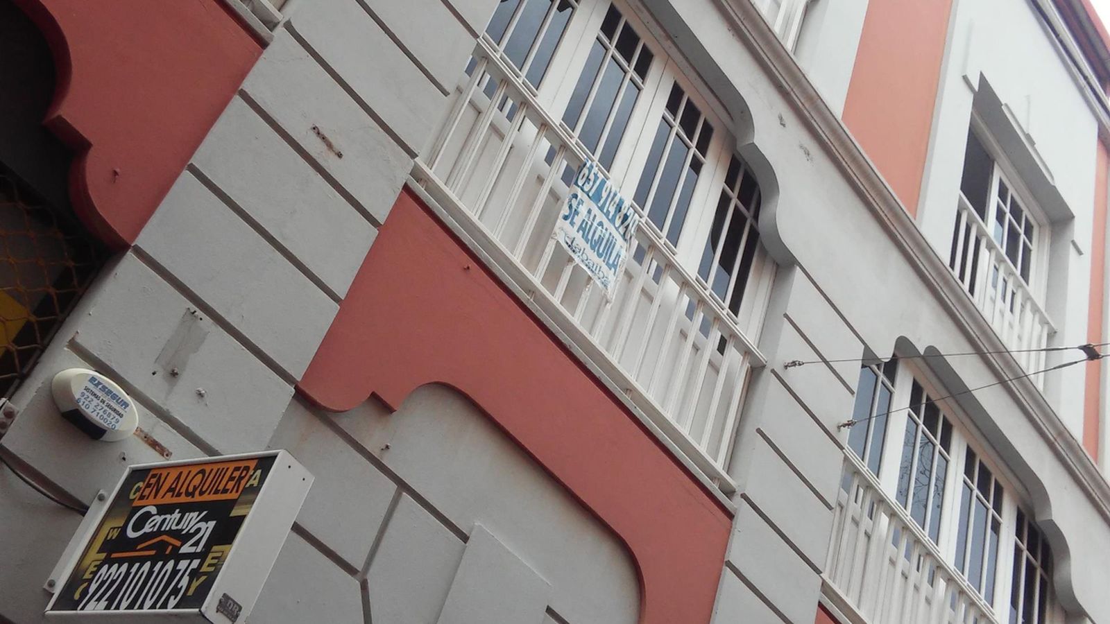 Els estrangers compren un de cada quatre habitatges a la Comunitat Valenciana