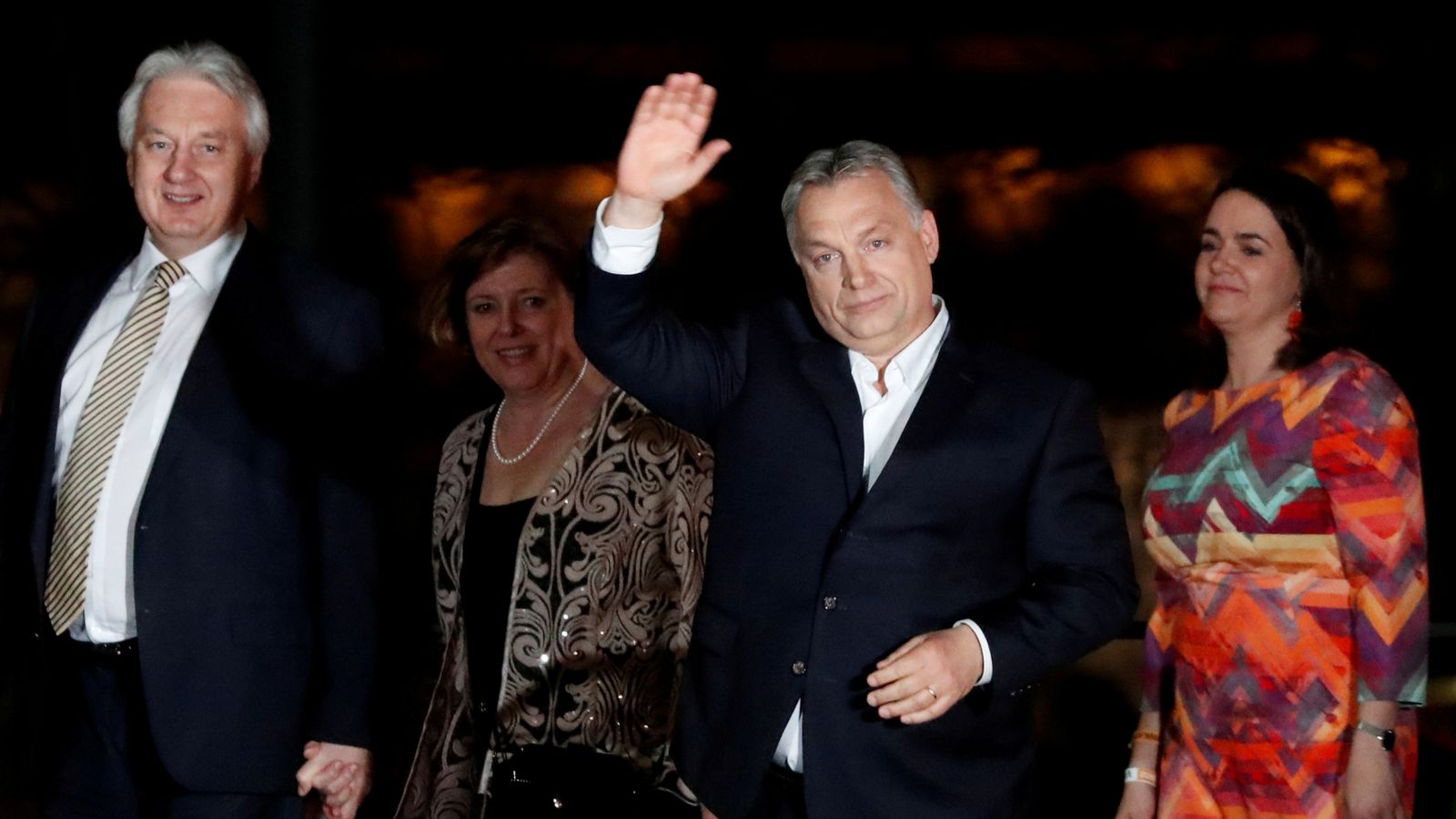 El primer ministre hongarés, Viktor Orban, es dirigeix al seu electorat després de l'anunci dels resultats parcials de les eleccions parlamentàries a Budapest