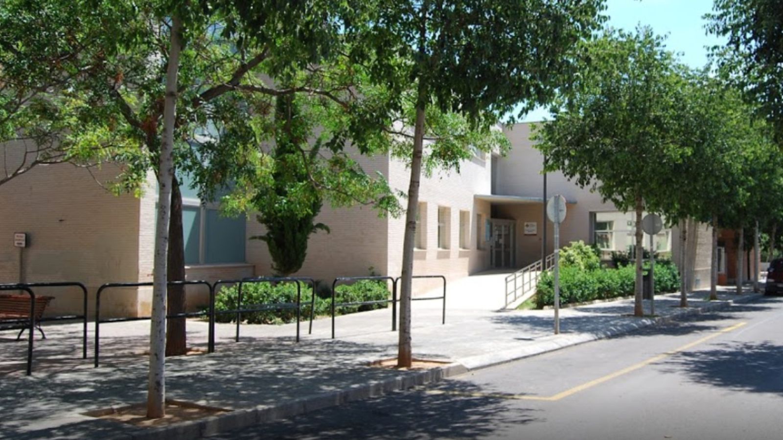 Troben mort un home al bany del centre de salut de Palleter, a Castelló.