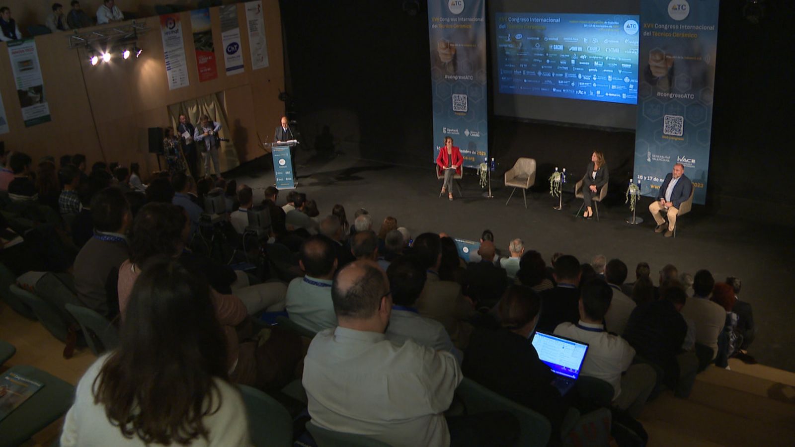 Imatge d'una ponència al XVII Congrés de Tècnics Ceràmics de Castelló de la Plana