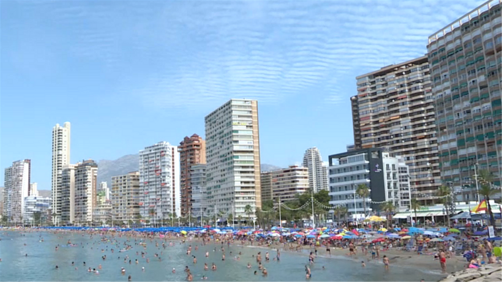 Imatge la platja de Llevant de Benidorm, una de les ciutats amb més activitat turística de la Comunitat Valenciana