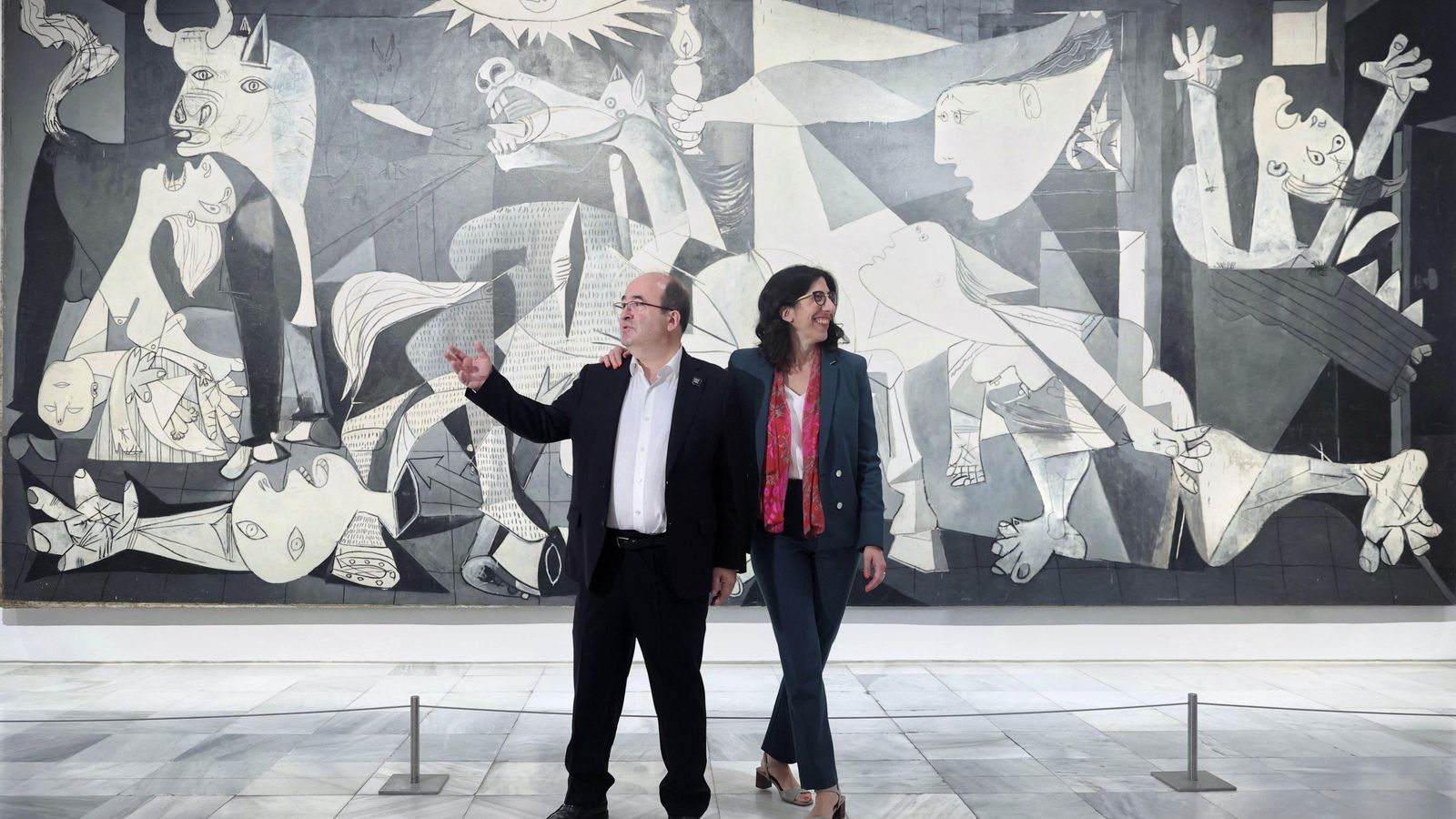 El ministre de Cultura i Esport, Miquel Iceta i la ministra de Cultura de França, Rima Abdul Malak, durant la presentació dels actes commemoratius de l'Any Picasso