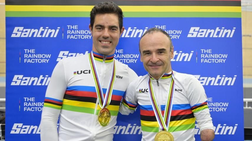 Alfonso Cabello (esquerra) i Ricardo Ten (dreta) es proclamen campions del món Alfonso Cabello (esquerra) i Ricardo Ten (dreta) es proclamen campions del món