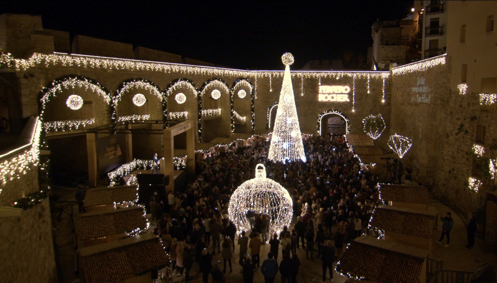 L'enllumenat nadalenc a Peníscola el 2021