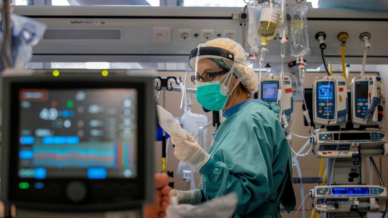 Personal sanitari a l'UCI