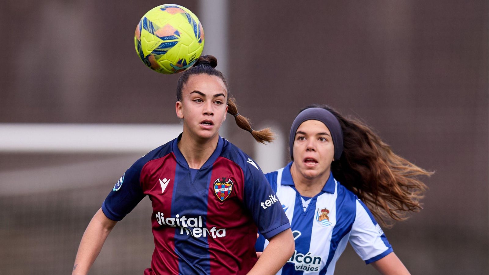 Daniela Arqués, en una acció del duel