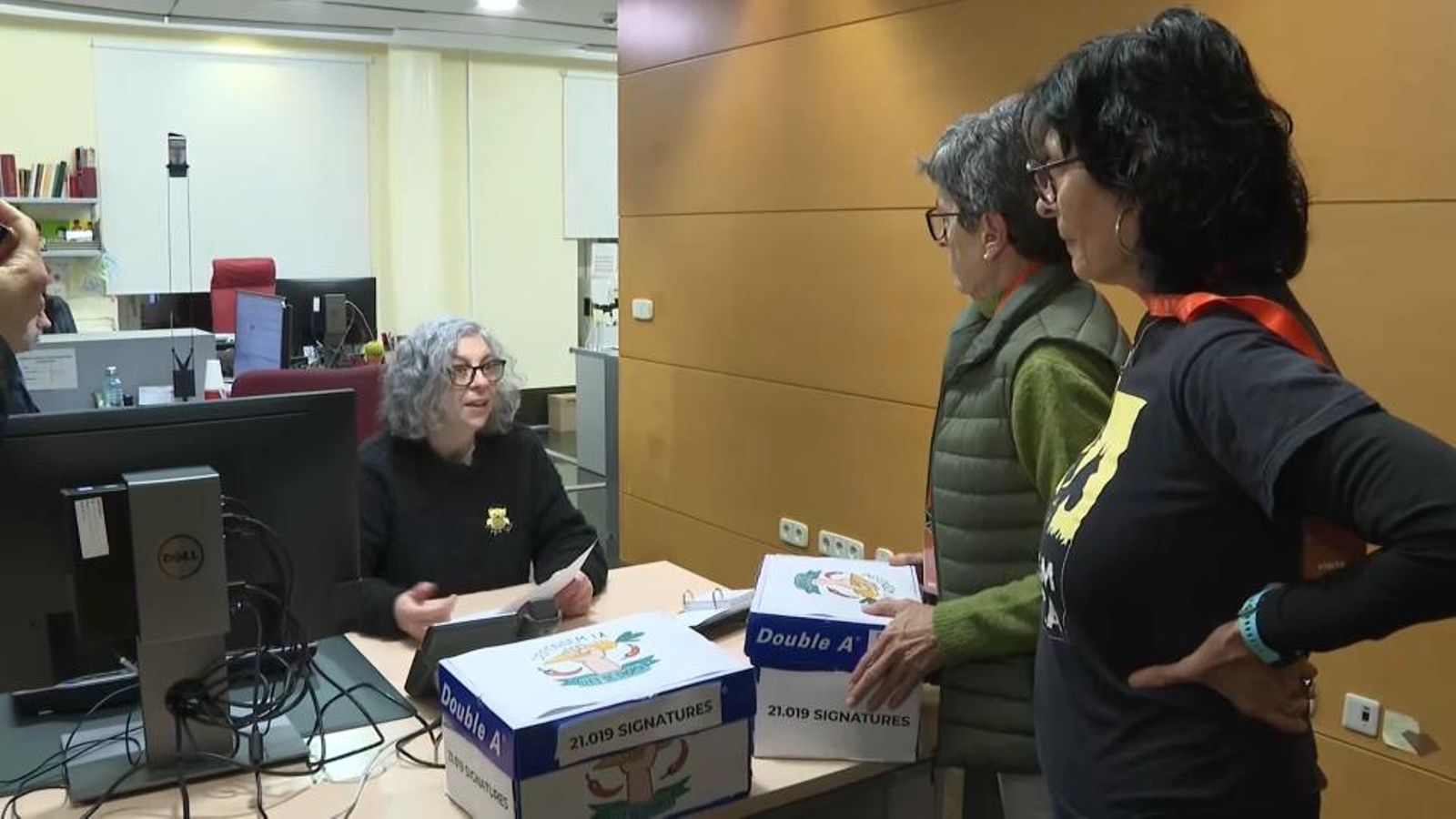 Defensem l'Horta ha enregat les 20.000 signatures al registre de les Corts