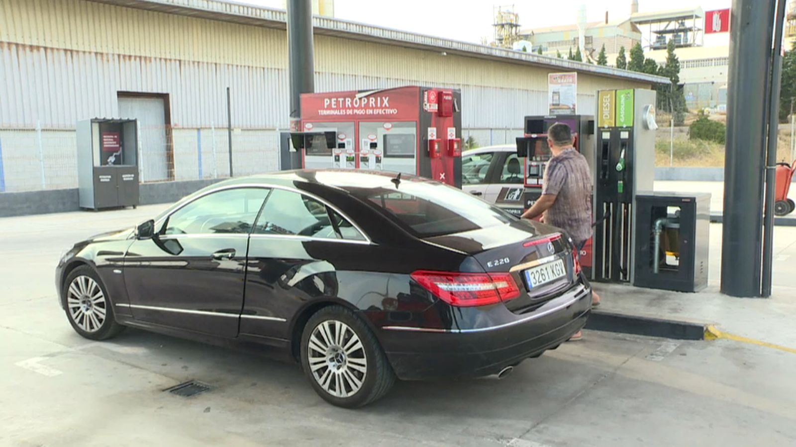 Imatge d'arxiu d'una estació de servei situada a les comarques del sud