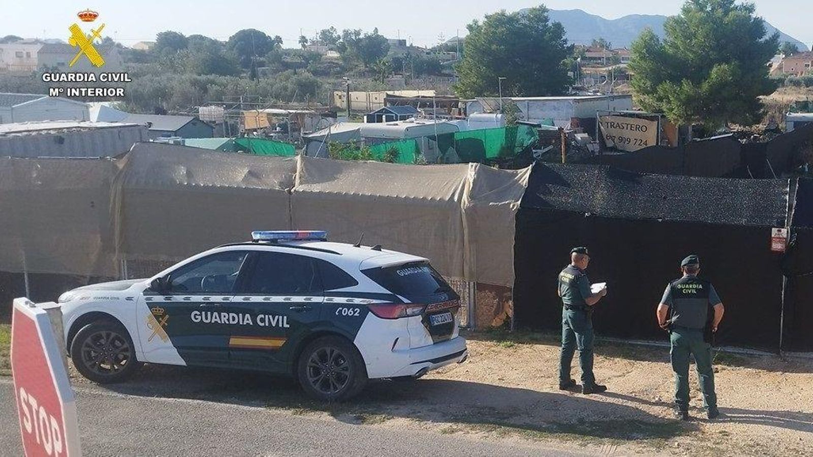 Investiguen 64 persones per construccions il·legals a Alacant Investiguen 64 persones per construccions il·legals en Alacant