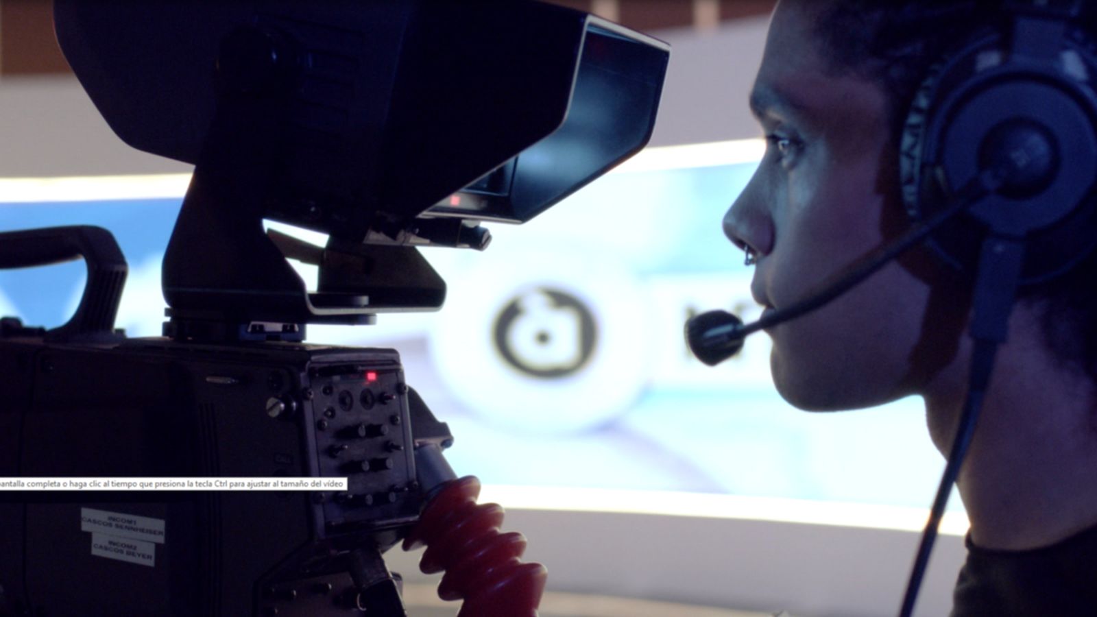 Diumenge, 10 de juny, a les 14.30 hores À Punt Notícies dona el tret d'eixida a les emissions en directe.