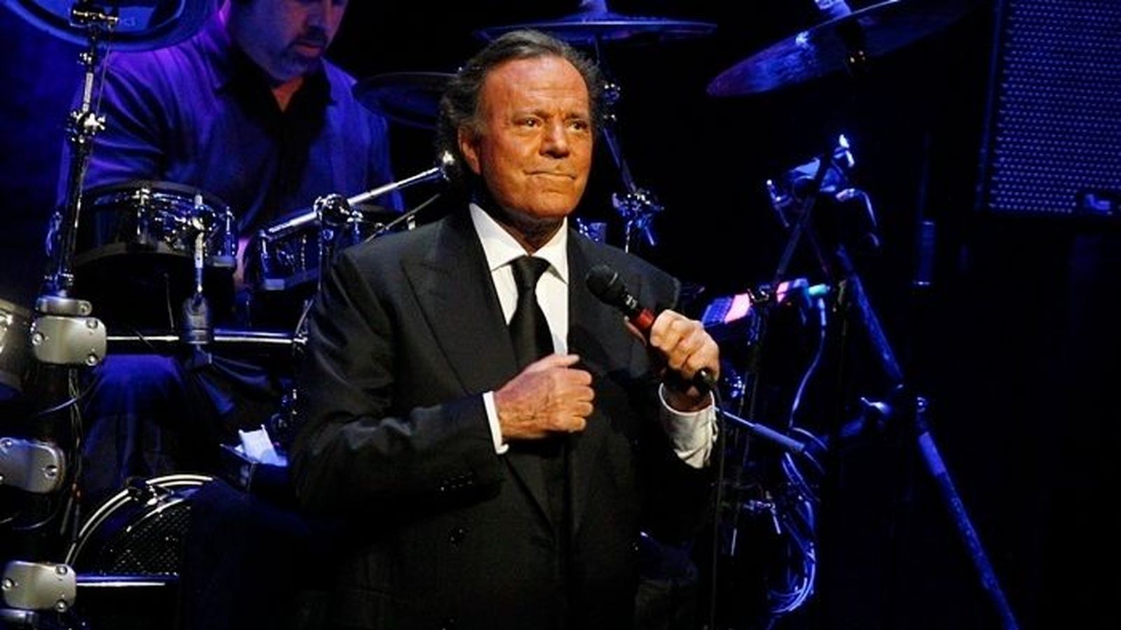 El cantant Julio Iglesias, durant una actuació (arxiu)