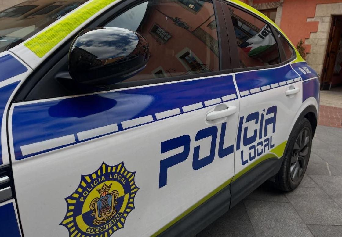 Un vehicle de la policia local, en arxiu