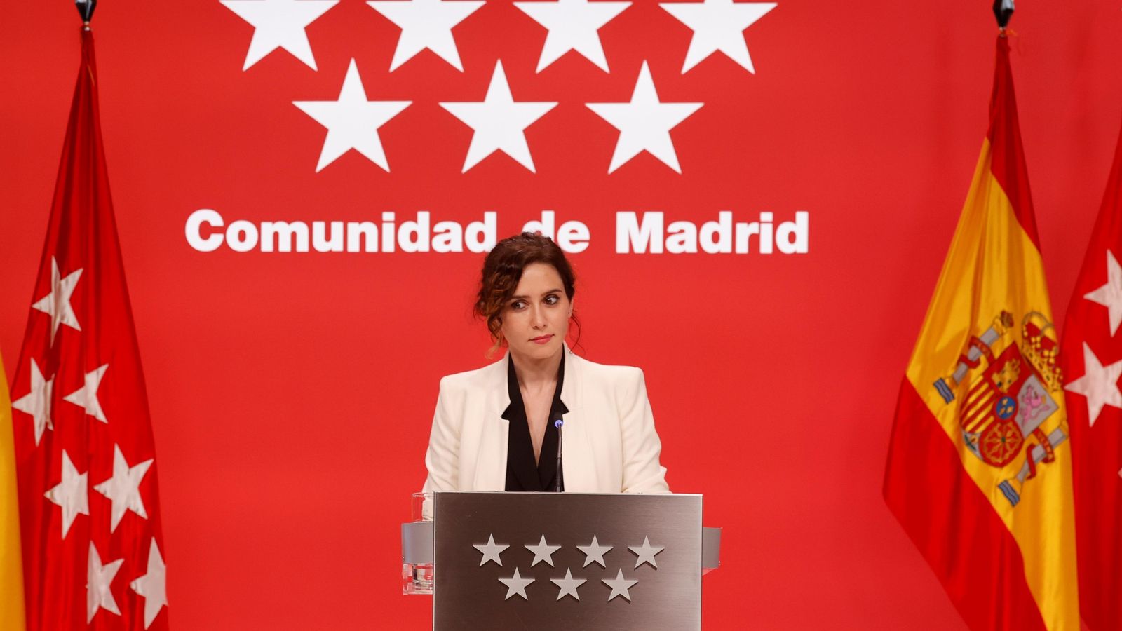 La presidenta de la Comunitat de Madrid, Isabel Díaz Ayuso durant la roda de premsa