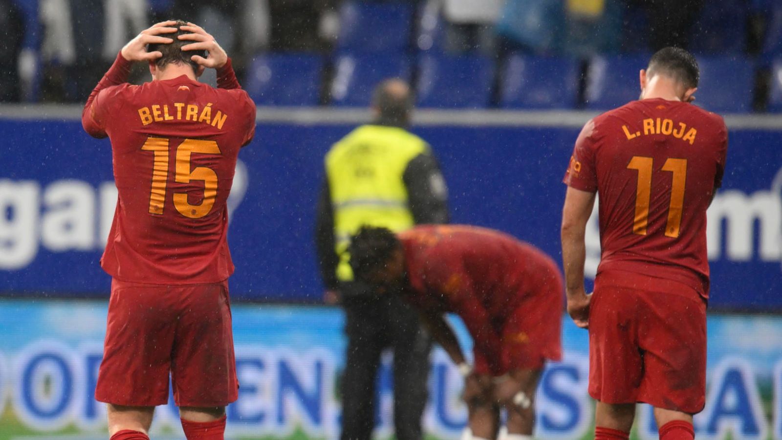 Beltrán, Rioja i Ramazani es lamenten després de la derrota