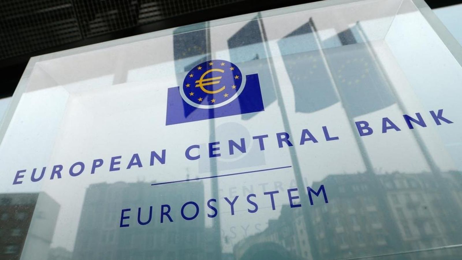 El BCE amplia en 600.000 la compra de deute pel coronavirus