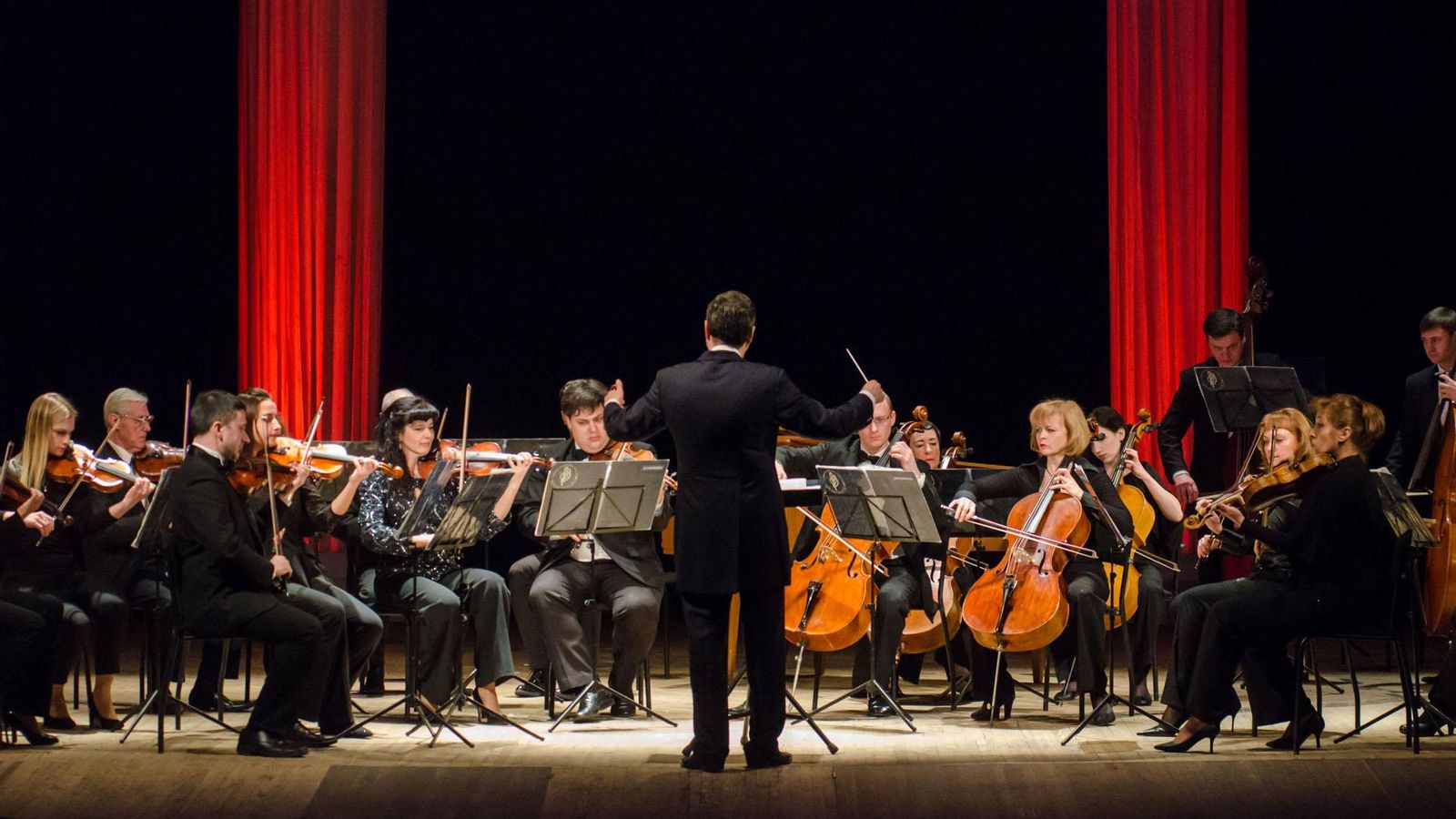 La clau de l'èxit? Estudiar l'expressió 'a força de'