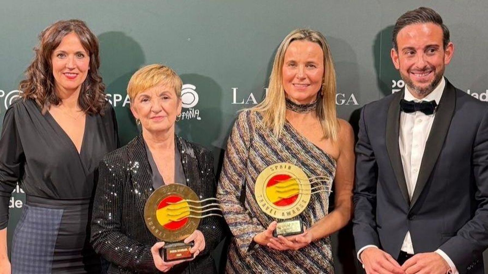 La consellera de Turisme, Marían Cano, i la regidora de Turisme de València, Paula Llobet