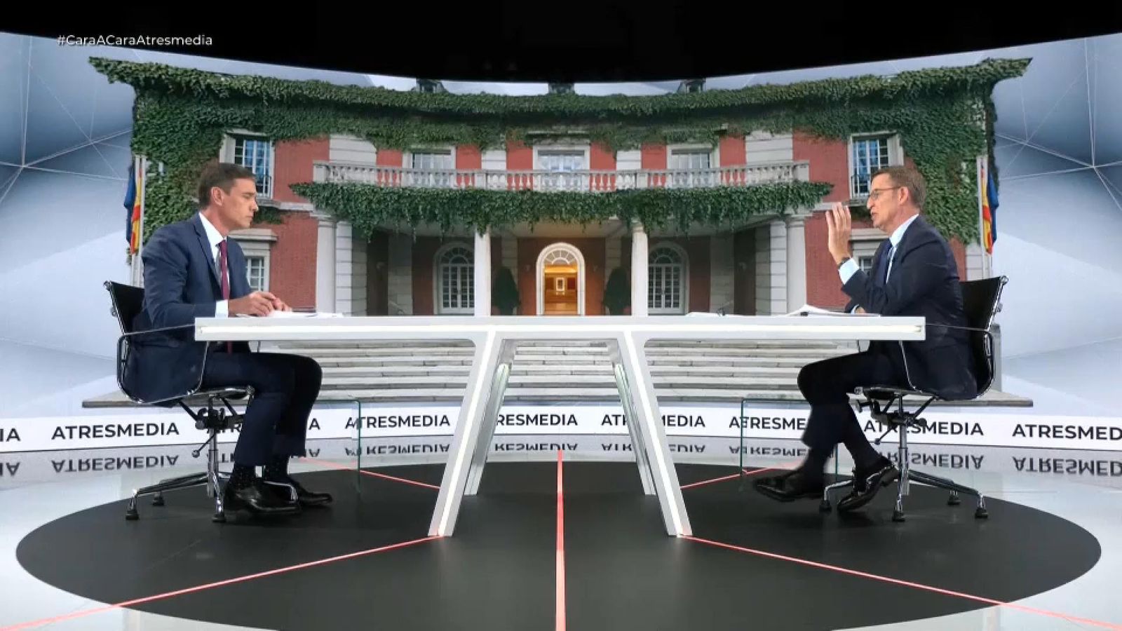 Cara a cara entre Pedro Sánchez i Alberto Núñez Feijóo en el plató d'Atresmedia