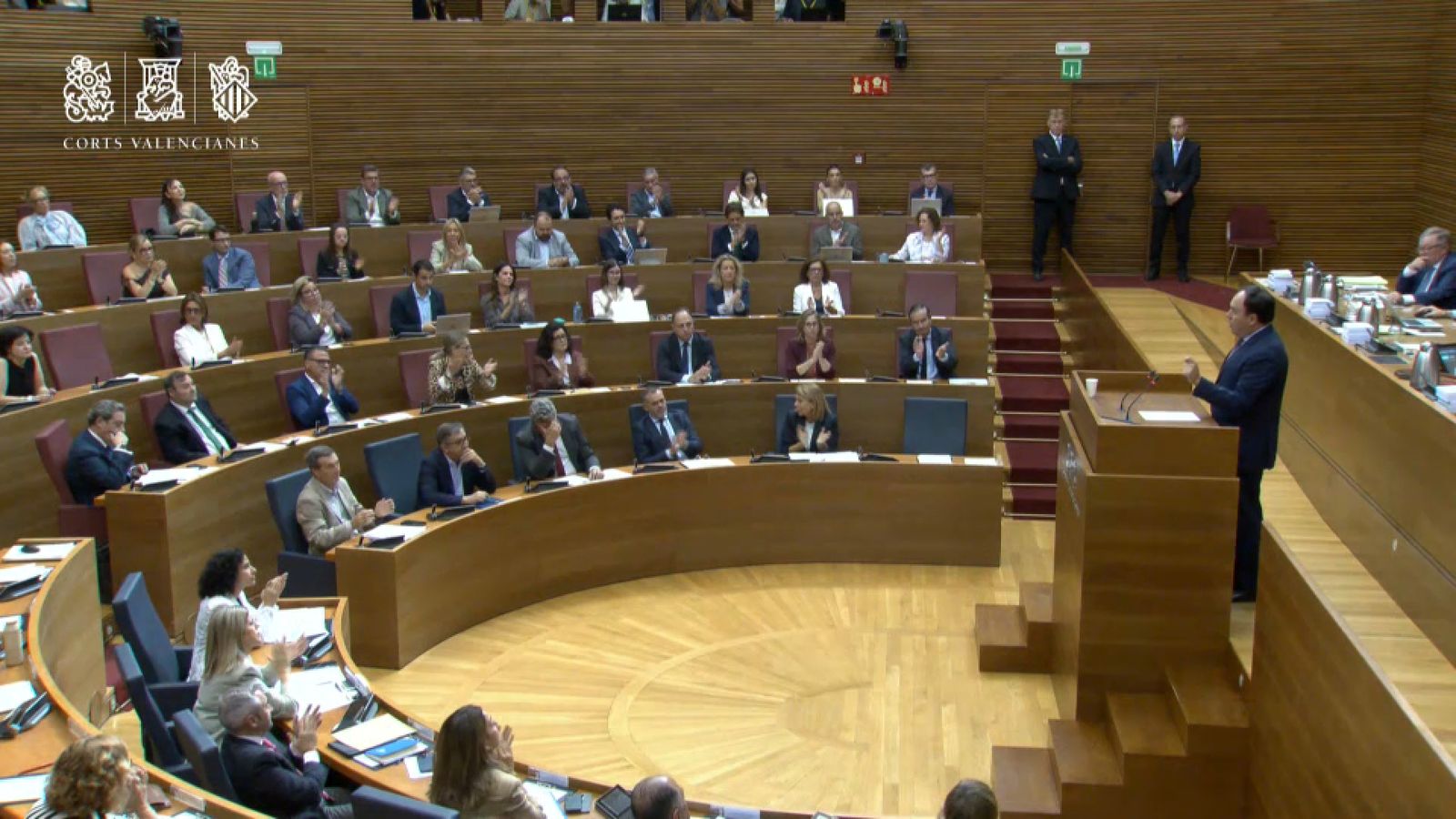 Un moment de la sessió de control a les Corts