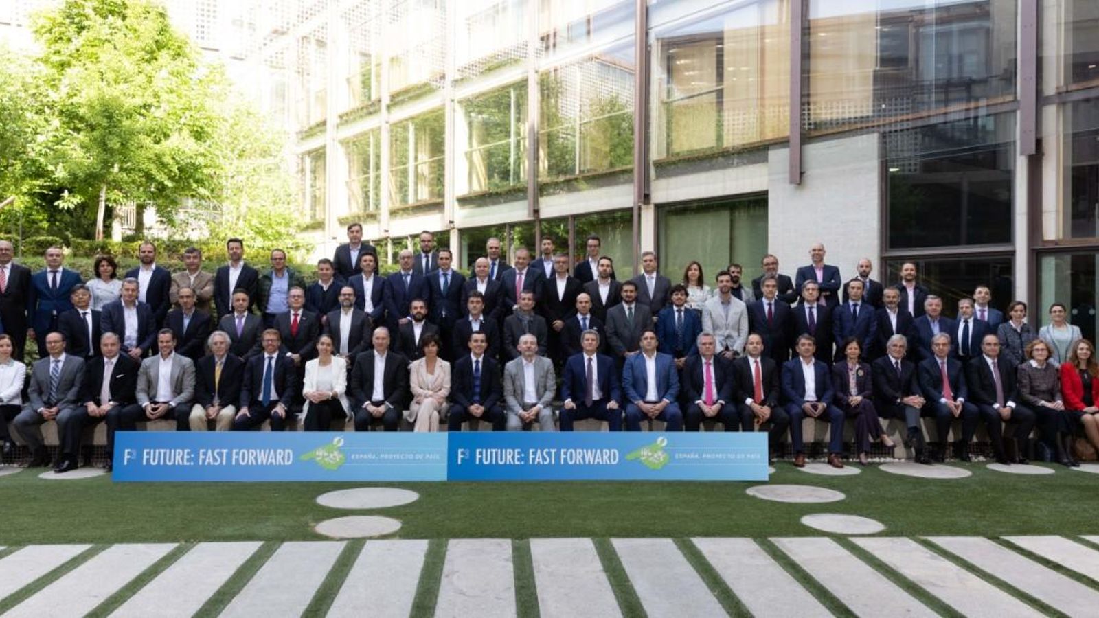 Representants de les 62 empreses que s'han unit a Volkswagen i a SEAT en el projecte Fast Forward