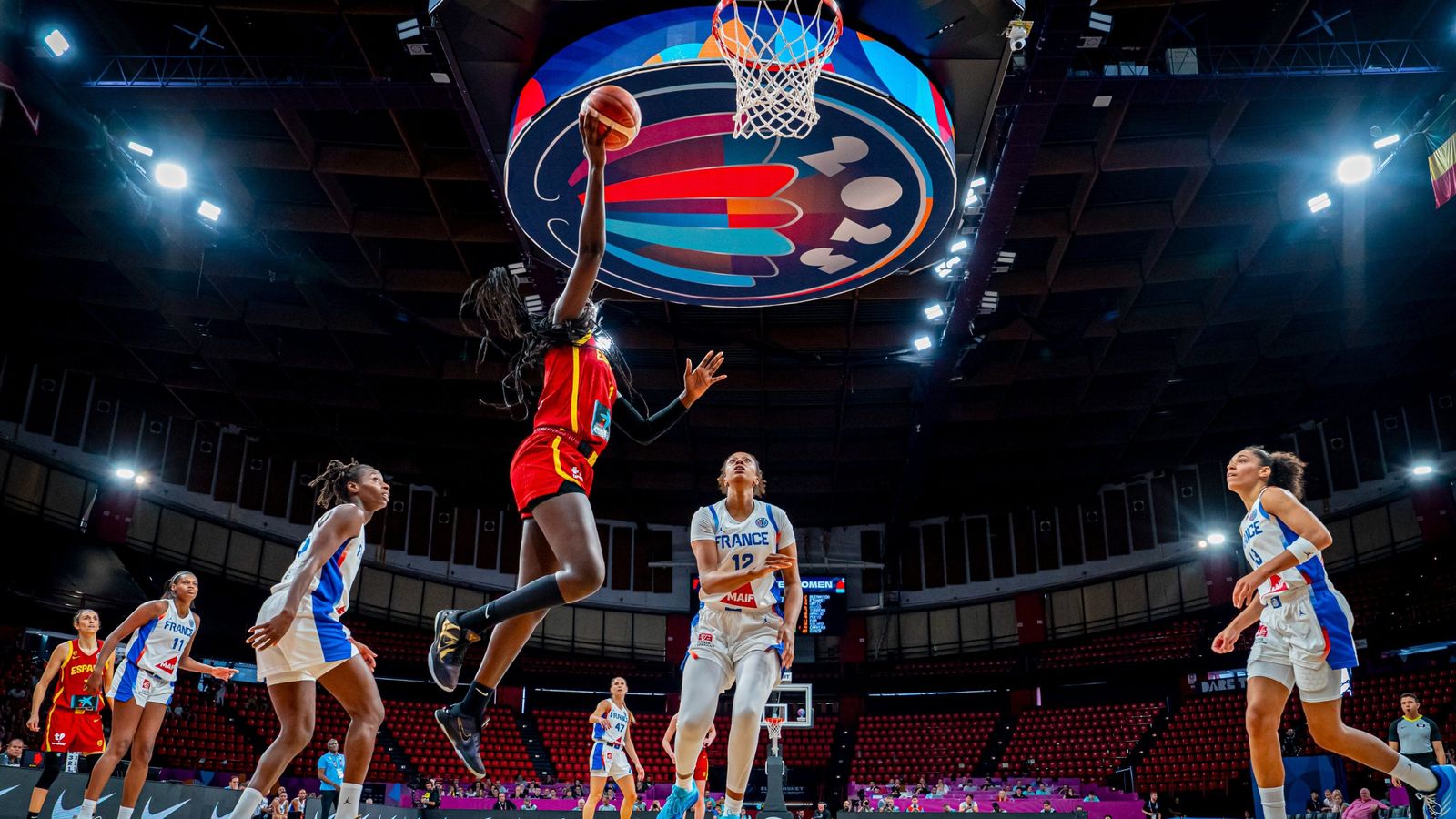 Awa Fam, en una entrada a cistella