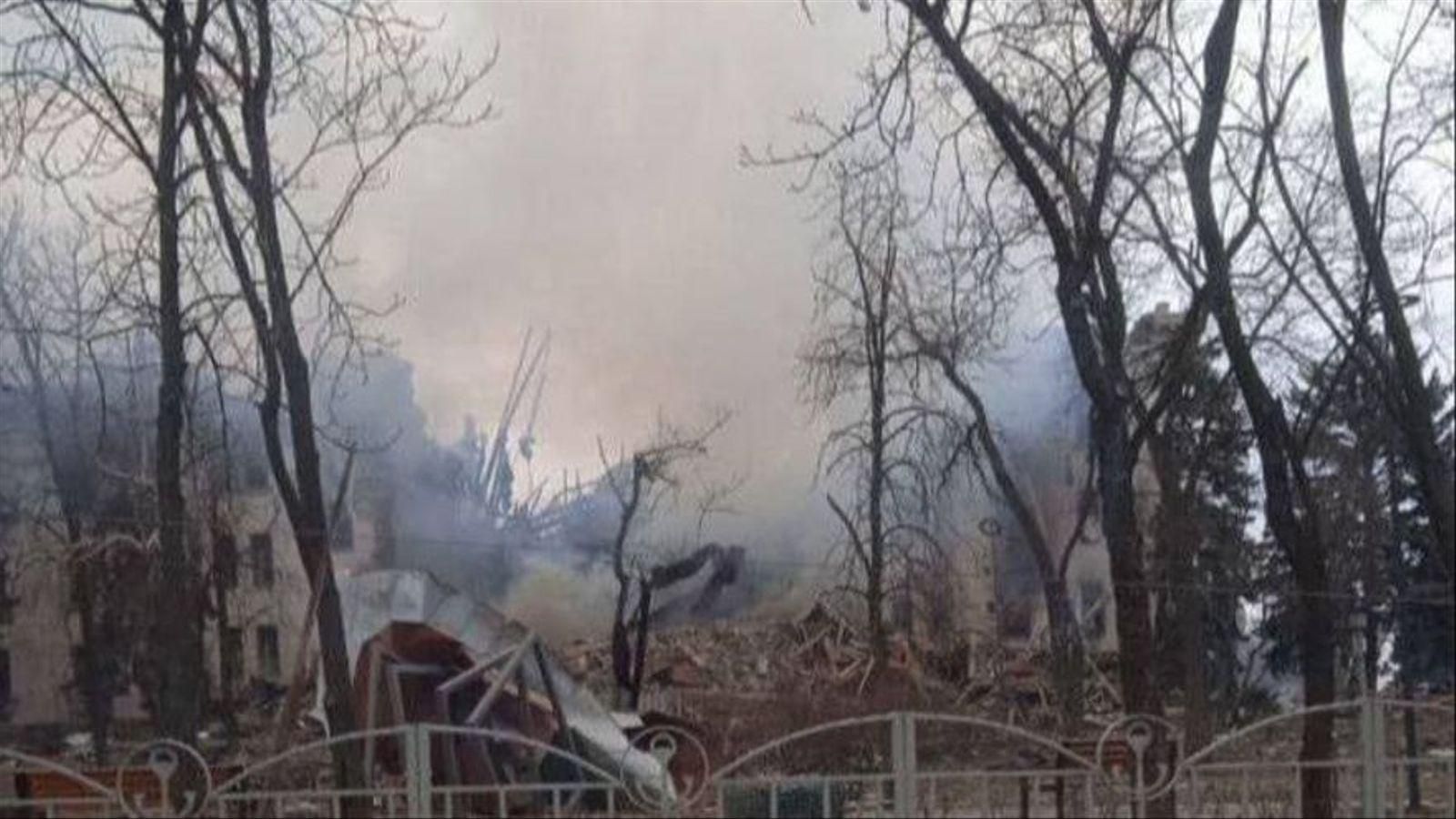 Imatge del teatre de drama de Mariúpol després de l'atac, difosa per les autoritats d'Ucraïna