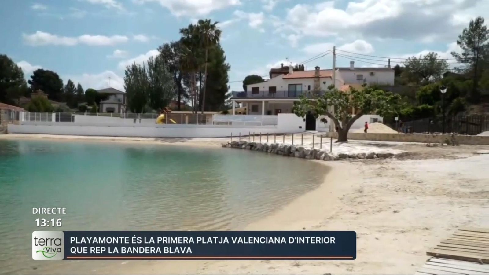 Playamonte, a dos quilòmetres i mig del nucli urbà de Navarrés