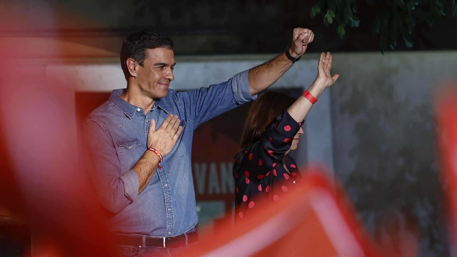 Pedro Sánchez en les celebracions a la seu del PSOE a Madrid aquest diumenge