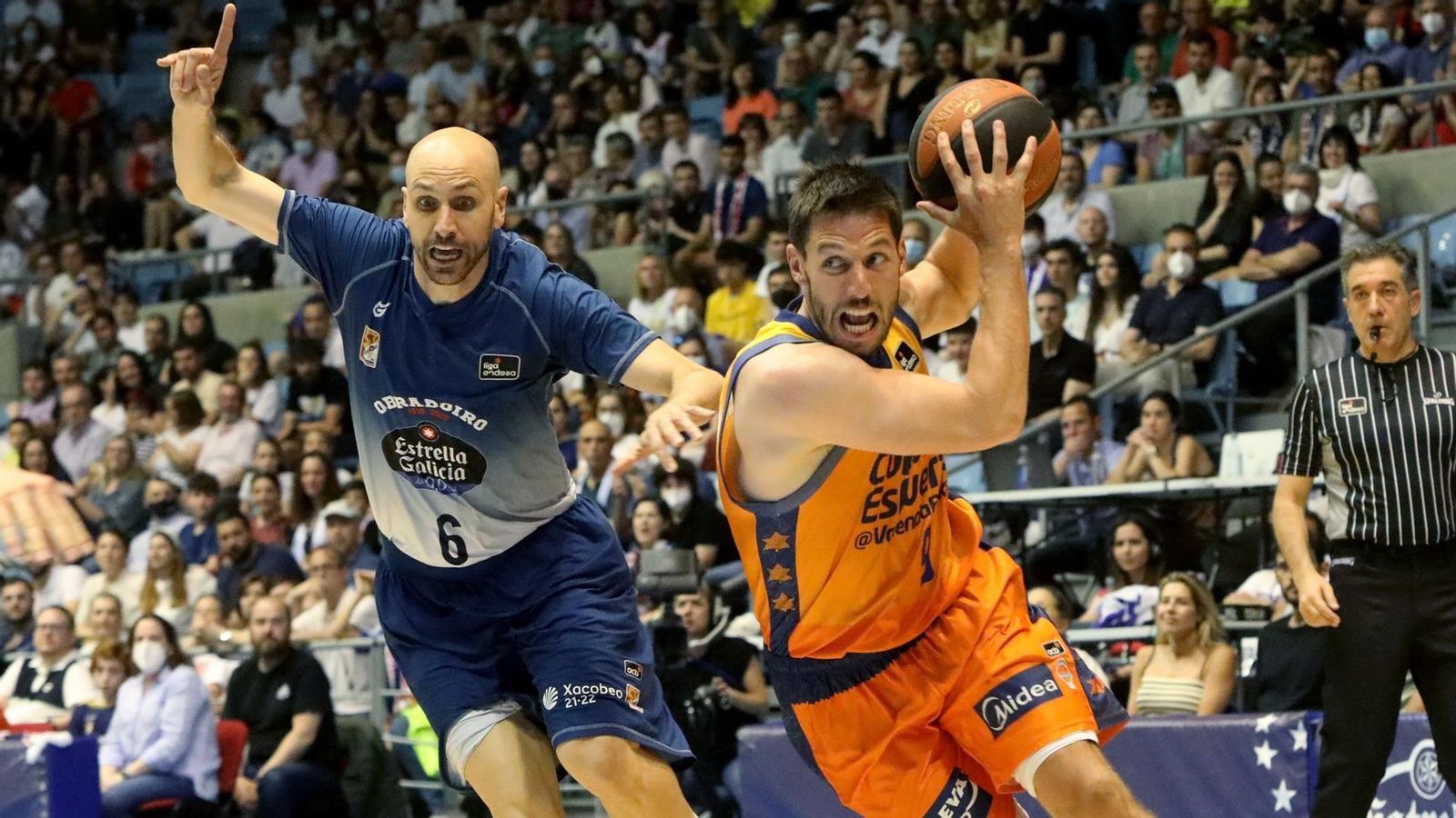 Van Rossom, en una acció del partit Van Rossom, en una acció del partit