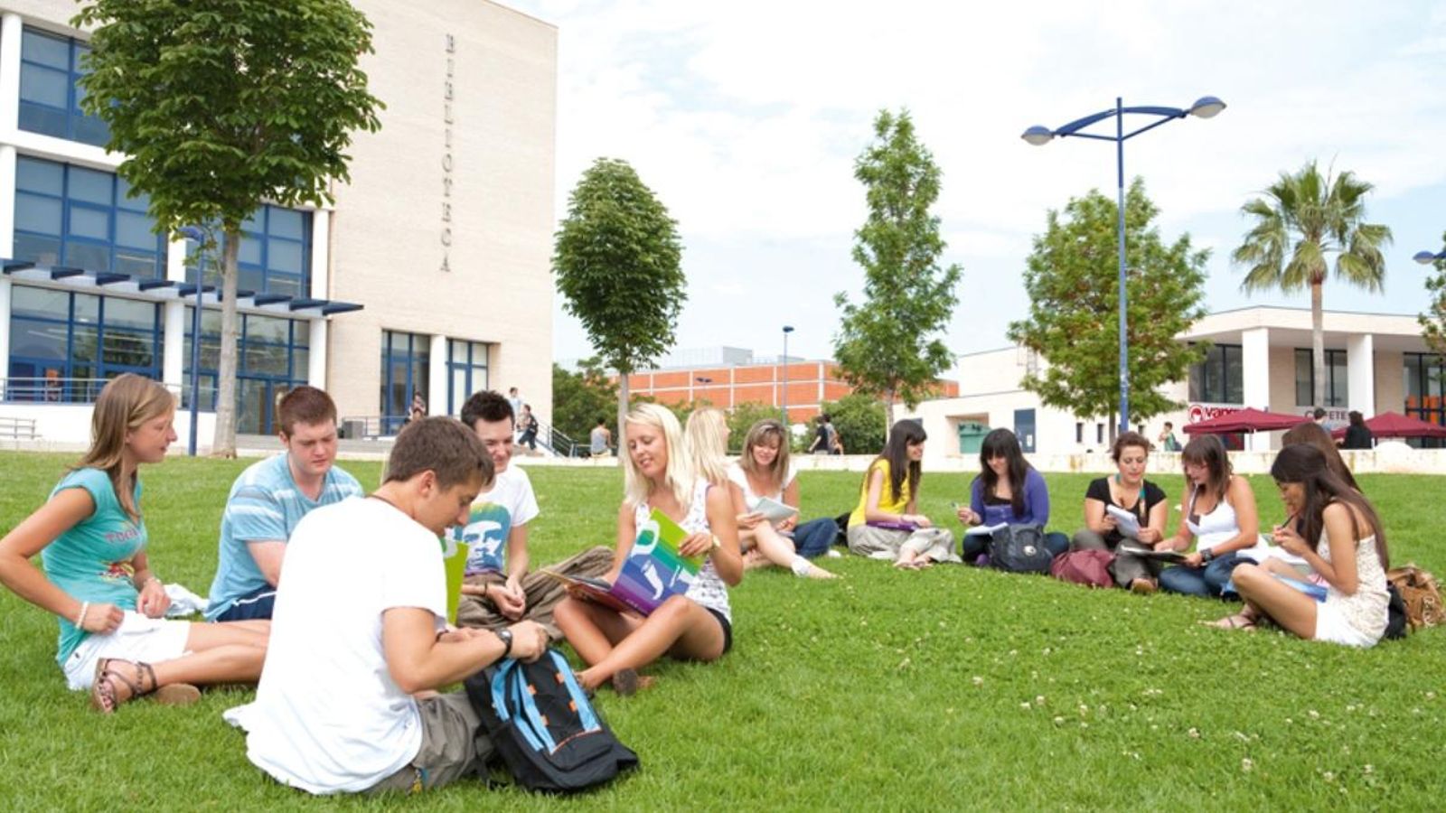 Estudiants del programa Erasmus a la Universitat Jaume I de Castelló en una imatge d'arxiu