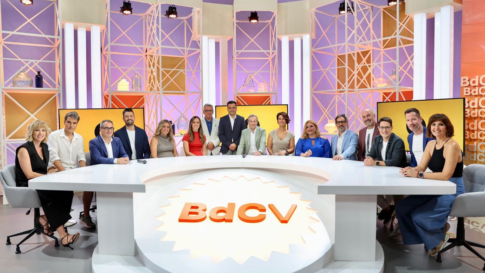 La televisió d'À Punt estrena la nova temporada 2024 / À Punt