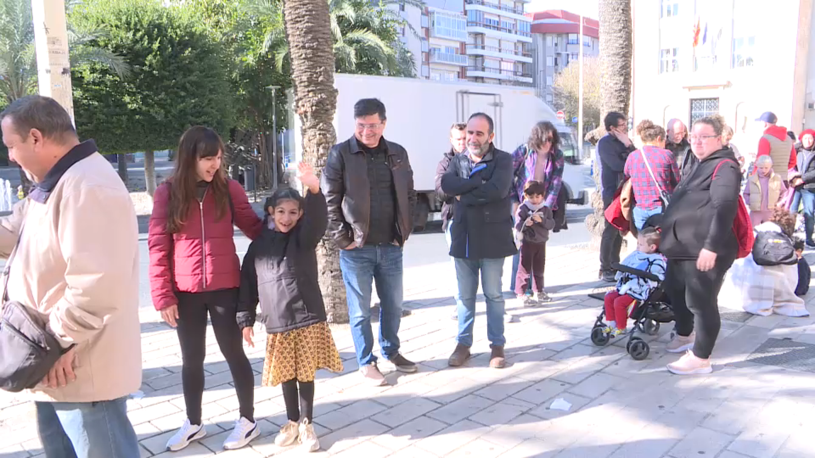 Cues a Alacant per una cadira per la cavalcada