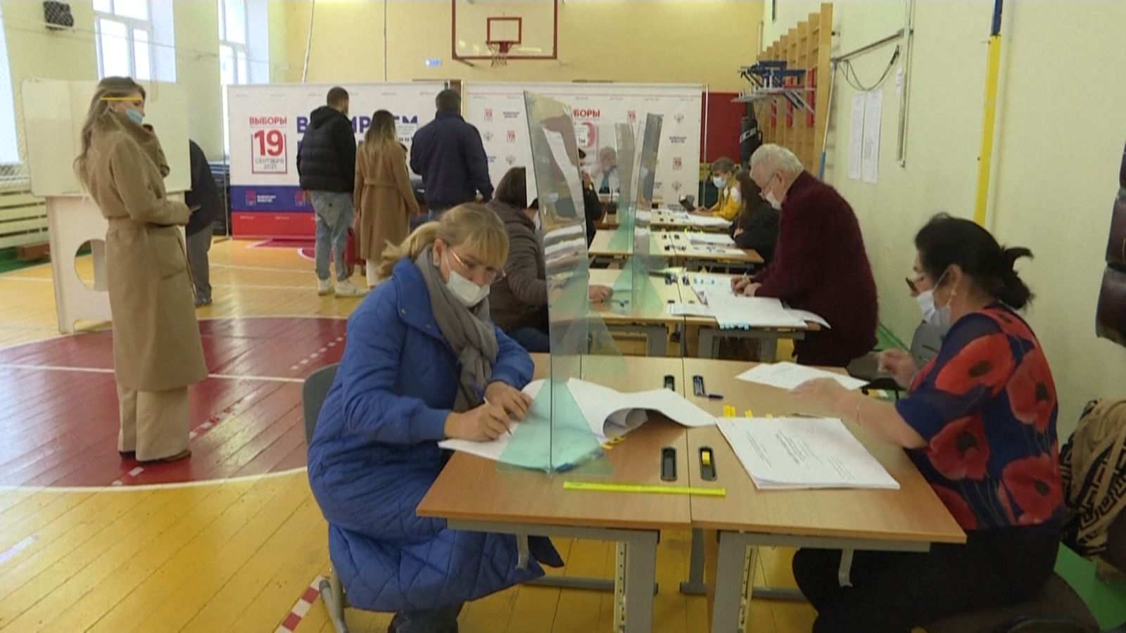 Rússia obri les urnes en les eleccions menys democràtiques en dècades