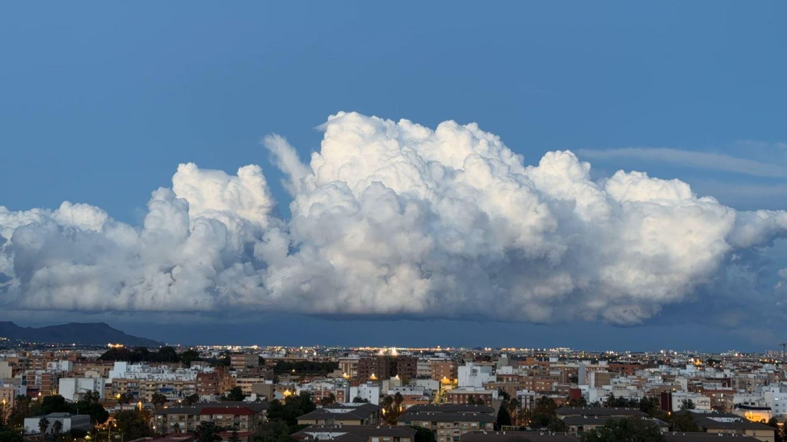 foto dana nuvols vod