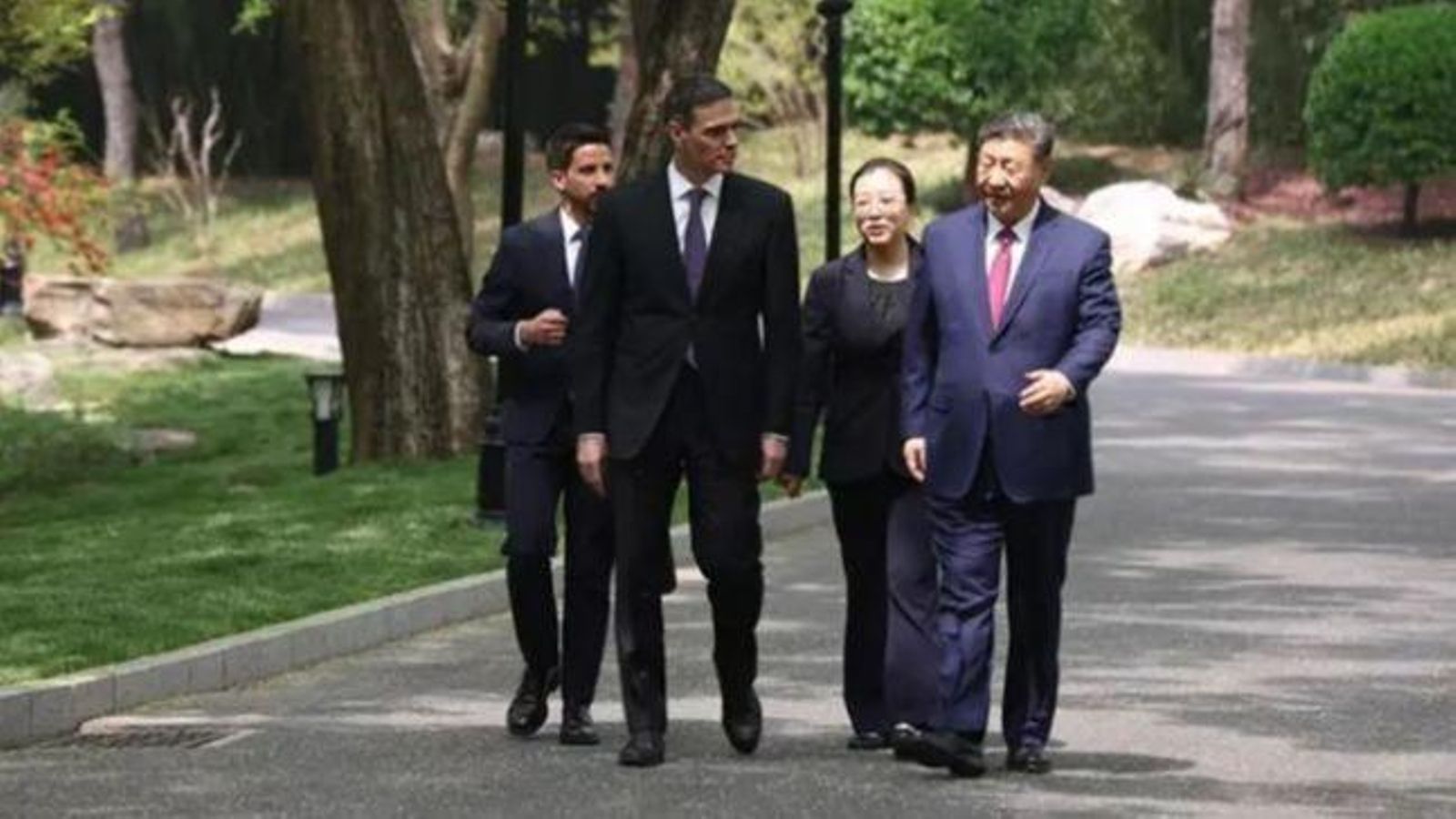 Pedro Sánchez i el president de la República Popular de la Xina, Xi Jinping, a Pequín