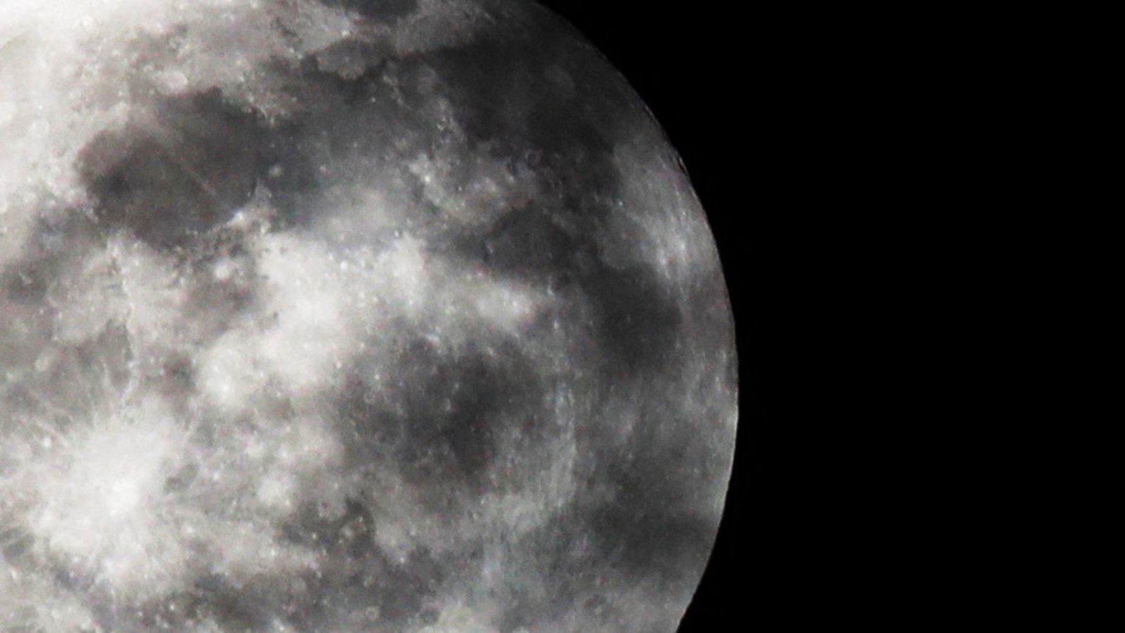 Imatge d'arxiu de la superfície llunar