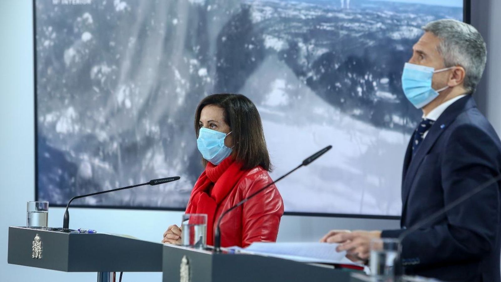 Imatge d’arxiu de roda de premsa de la ministra de Defensa, Margarita Robles; i el ministre d’Interior, Fernando Grande-Marlaska