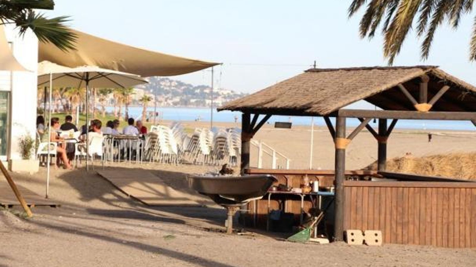 Un xiringuito a la platja en una imatge d'arxiu