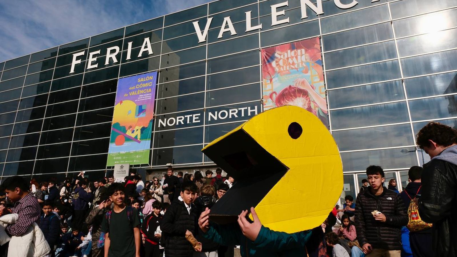Assistents al Saló del Còmic este divendres