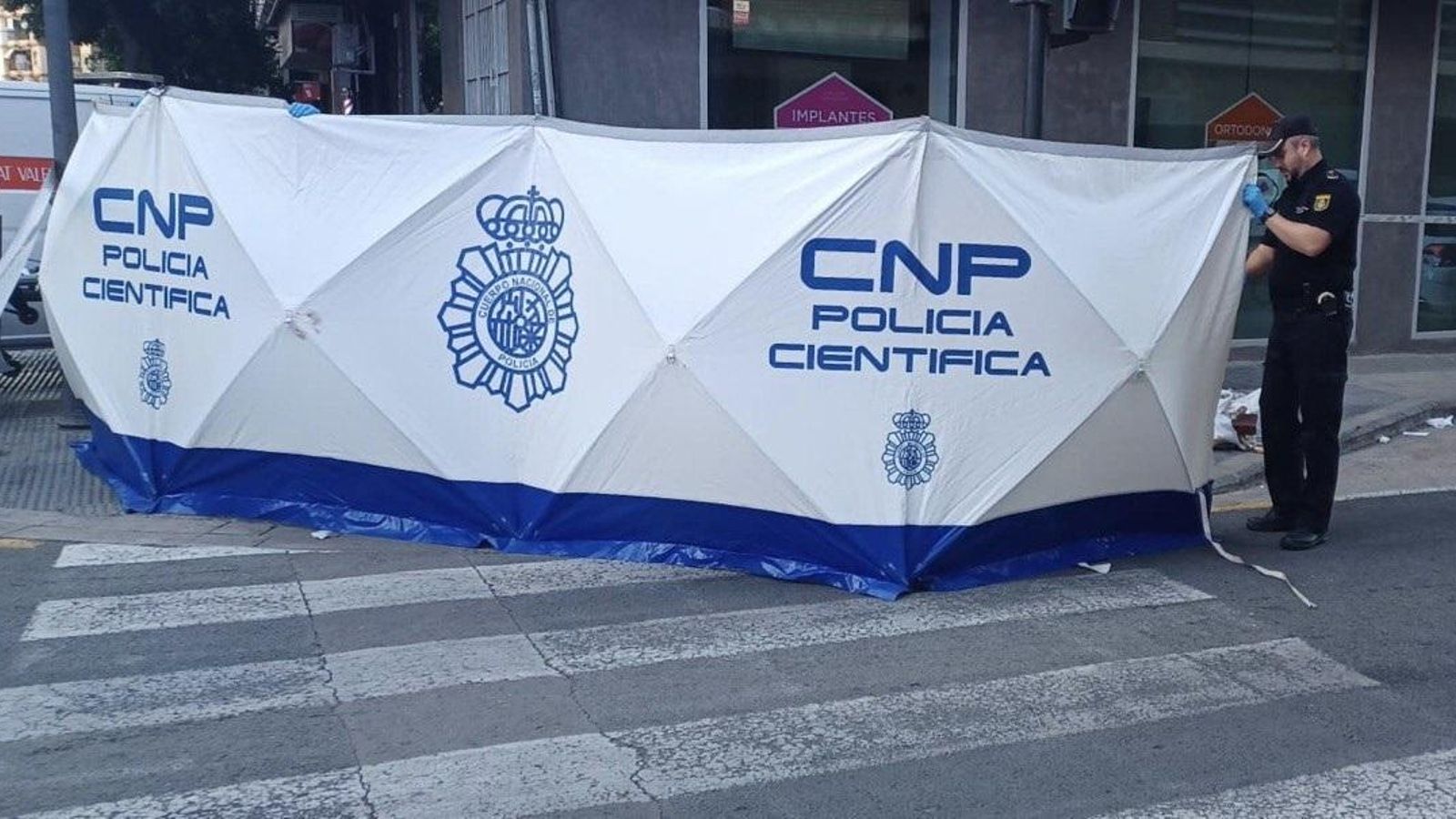 La Policia Nacional, durant la investigació d'un homicidi al barri d'Orriols de València