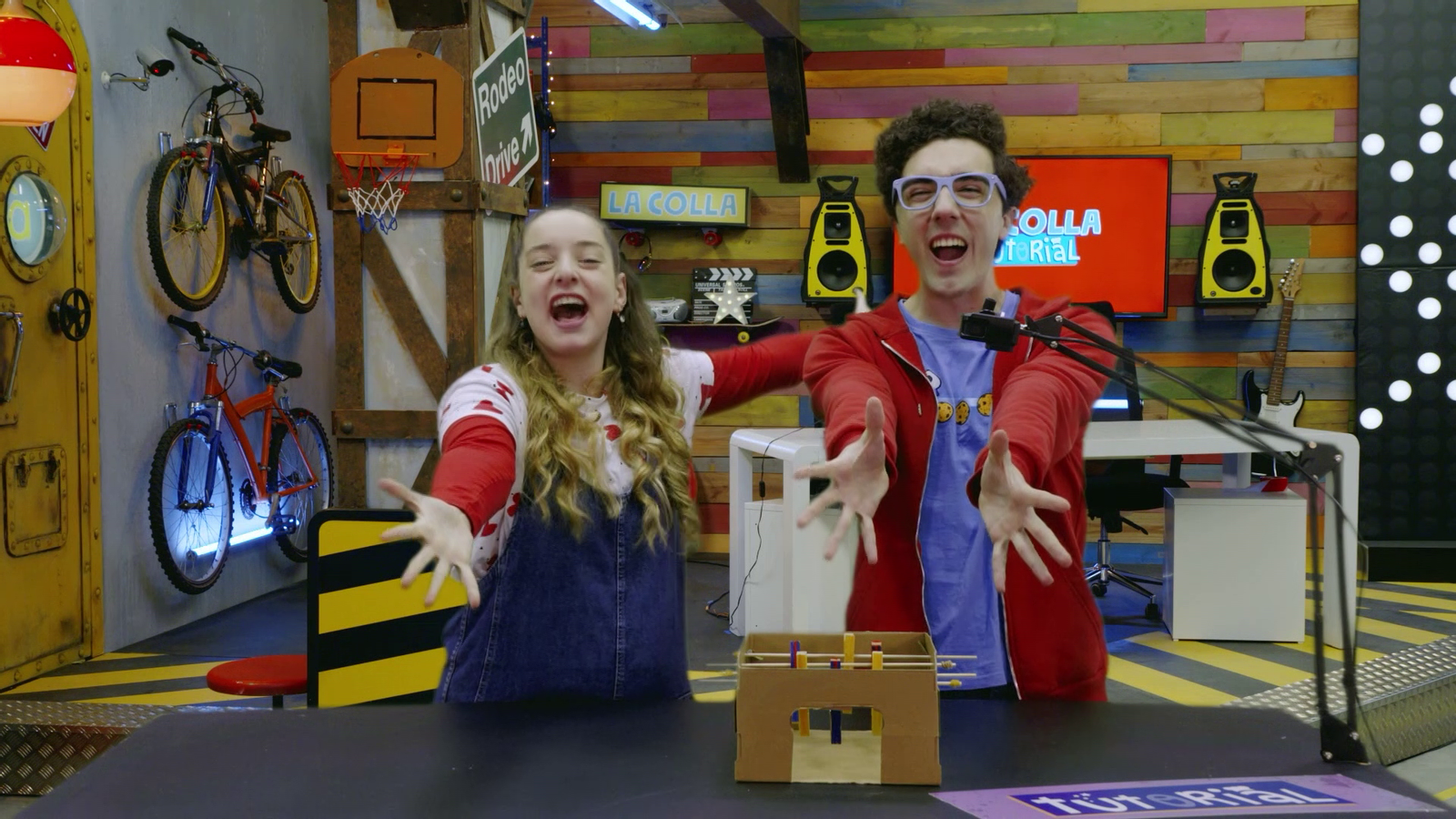 La Colla Tutorial | Futbolí reciclat