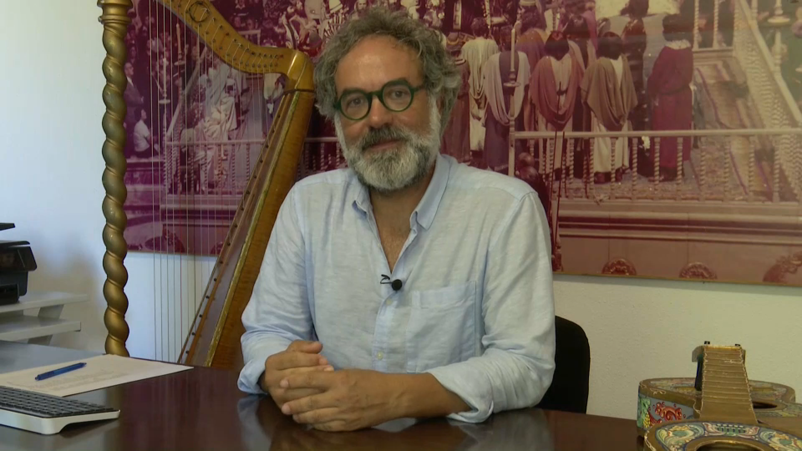 Javier Gonzálvez, mestre de capella del Misteri d'Elx, durant l'entrevista amb À Punt